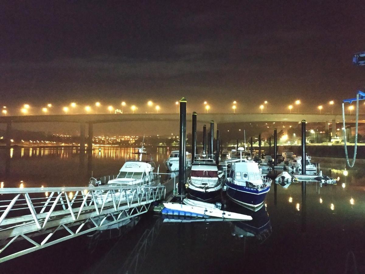 Sleepboat Yacht Hotel Porto Exterior foto